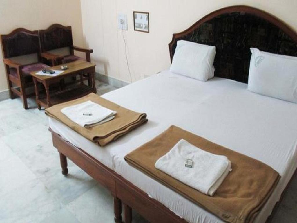 Hotel Geethanjali Residency Bhadrachalam Exterior photo
